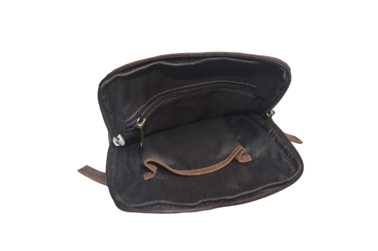 Quality Full Grain Hunter Leather Shoulder/Crossbody Bag. Style No: 51019.