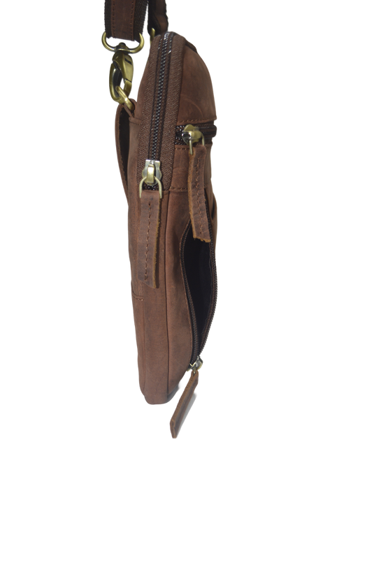 Quality Full Grain Hunter Leather Shoulder/Crossbody Bag. Style No: 51019.