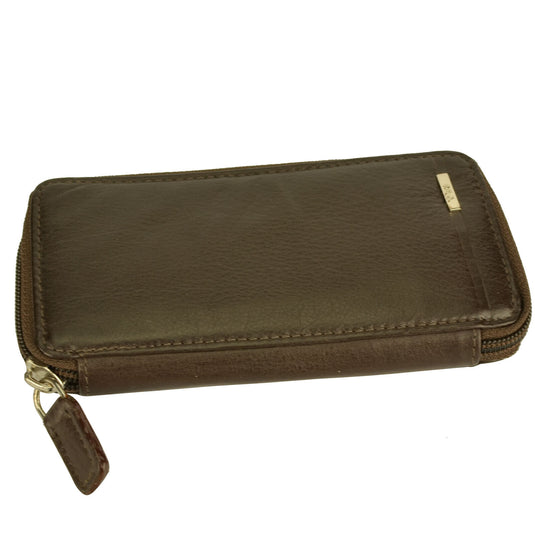 Quality Full Grain Cow Hide Leather Key case. Style: 11050 Hide & Chic