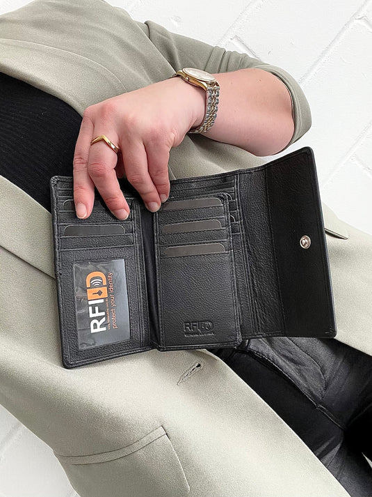 RFID Full Grain Cow Hide Leather Purse. Black, brown, blue or red. Style No 21004 Hide & Chic