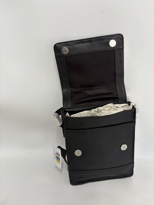 Quality Full Grain Hunter Leather Shoulder/Crossbody Bag. Style No: 51020.